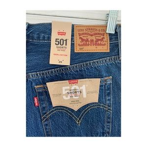 Levi’s 501 original high rise mid thigh women’s shorts